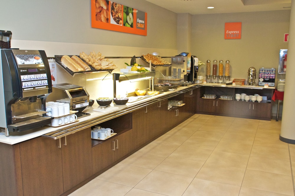 holiday inn express campo de gibraltar barrios by ihg