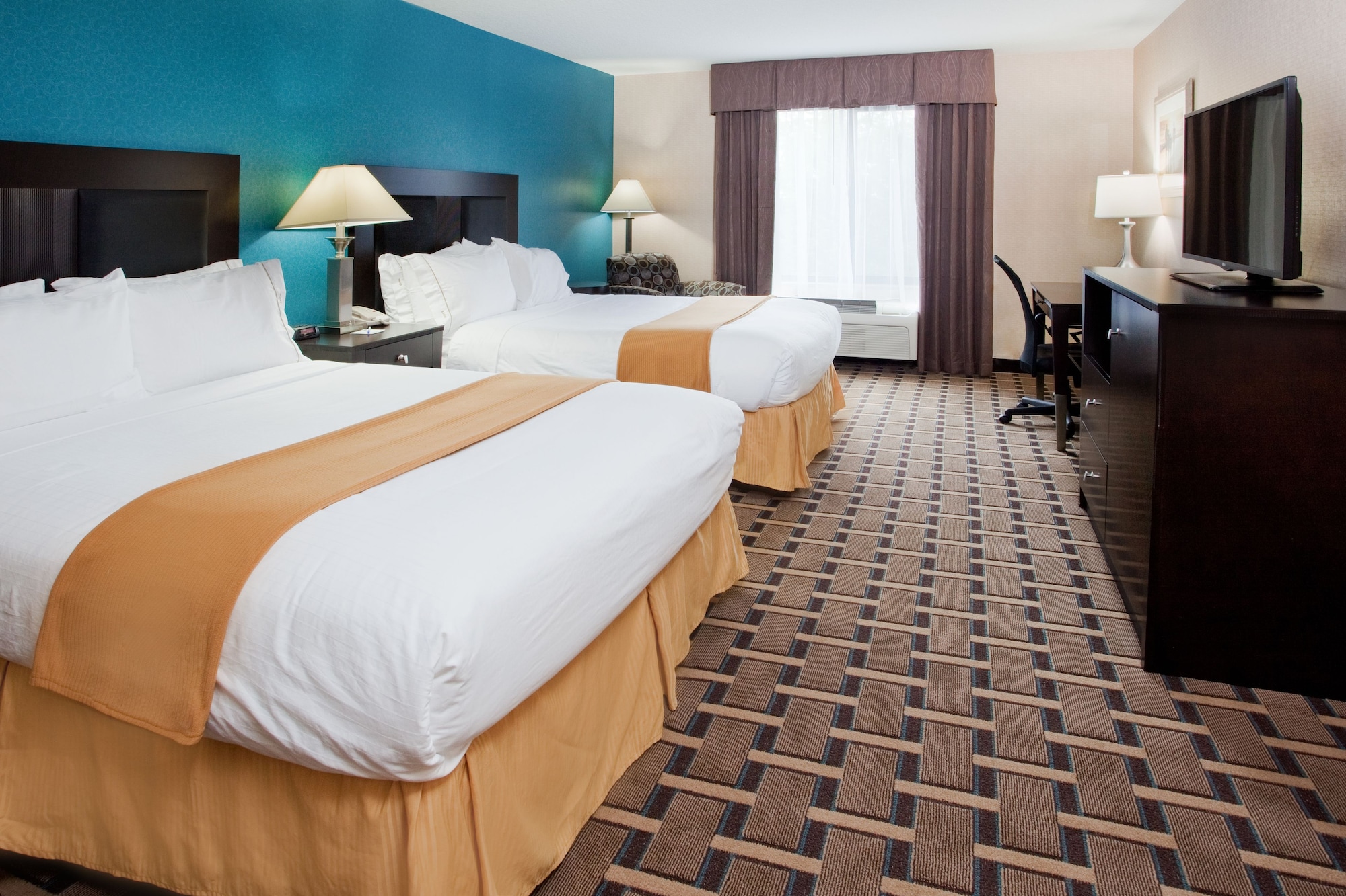 holiday inn express and suites buford ne lake lanier
