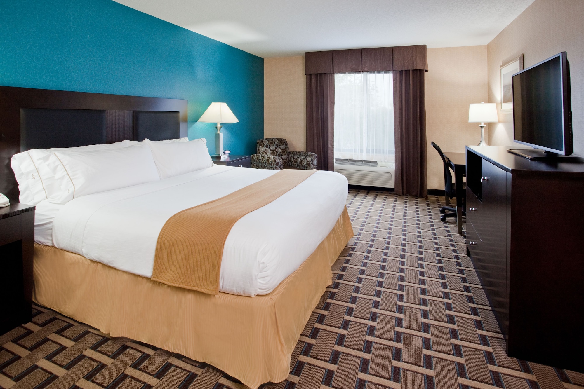 holiday inn express and suites buford ne lake lanier