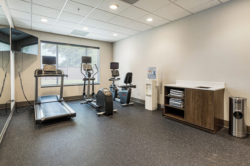 holiday inn express and suites buford ne lake lanier