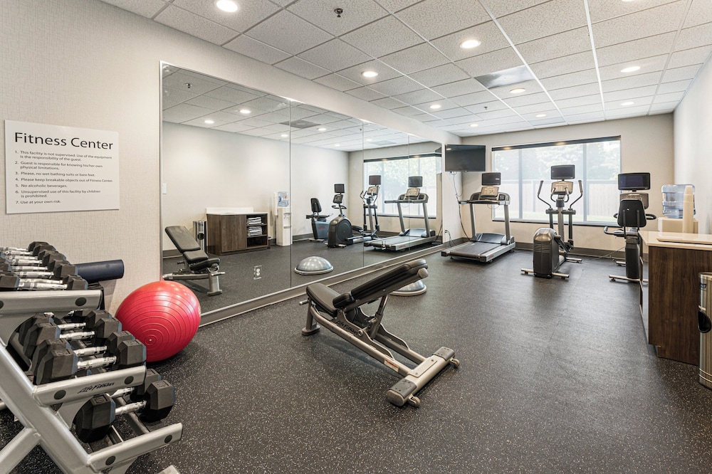 holiday inn express and suites buford ne lake lanier