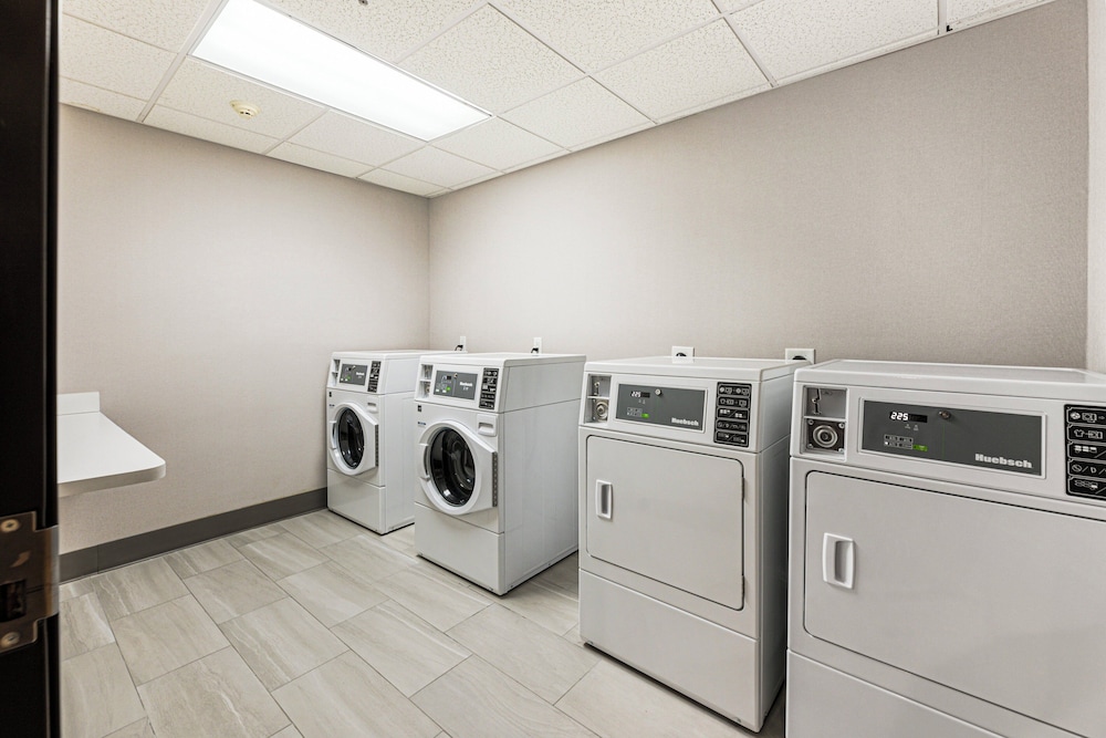 holiday inn express and suites buford ne lake lanier