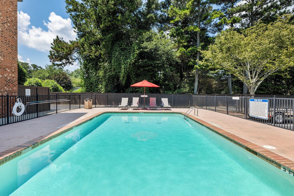 holiday inn express and suites buford ne lake lanier