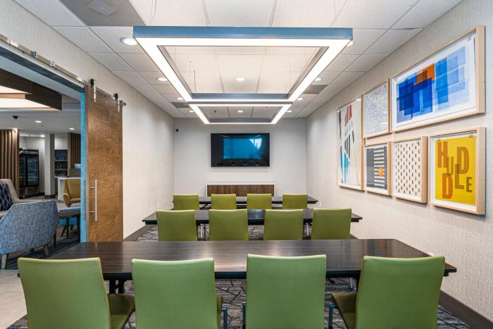 holiday inn express and suites buford ne lake lanier