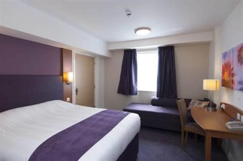 golden tulip manchester