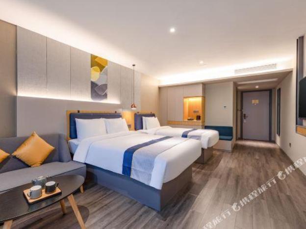 homeinn selected foshan zumiao metro station