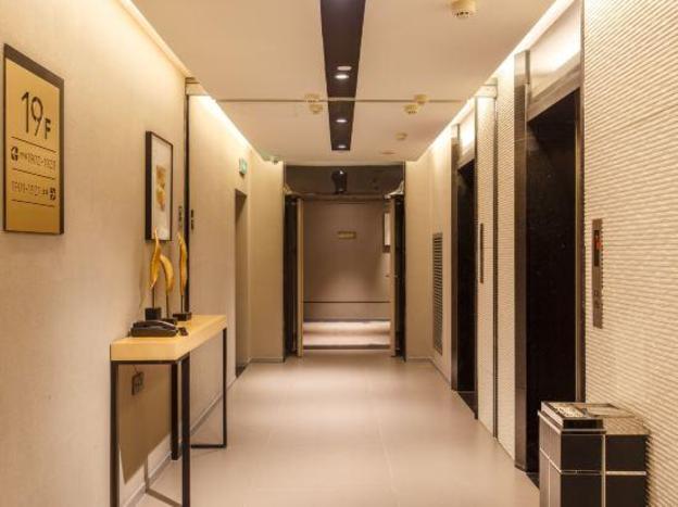 homeinn selected foshan zumiao metro station