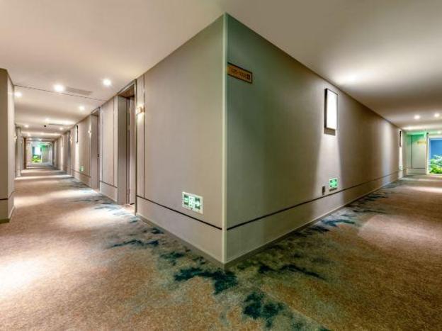 homeinn selected foshan zumiao metro station