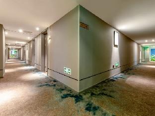 homeinn selected foshan zumiao metro station
