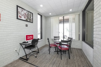 red roof inn roanoke rapids