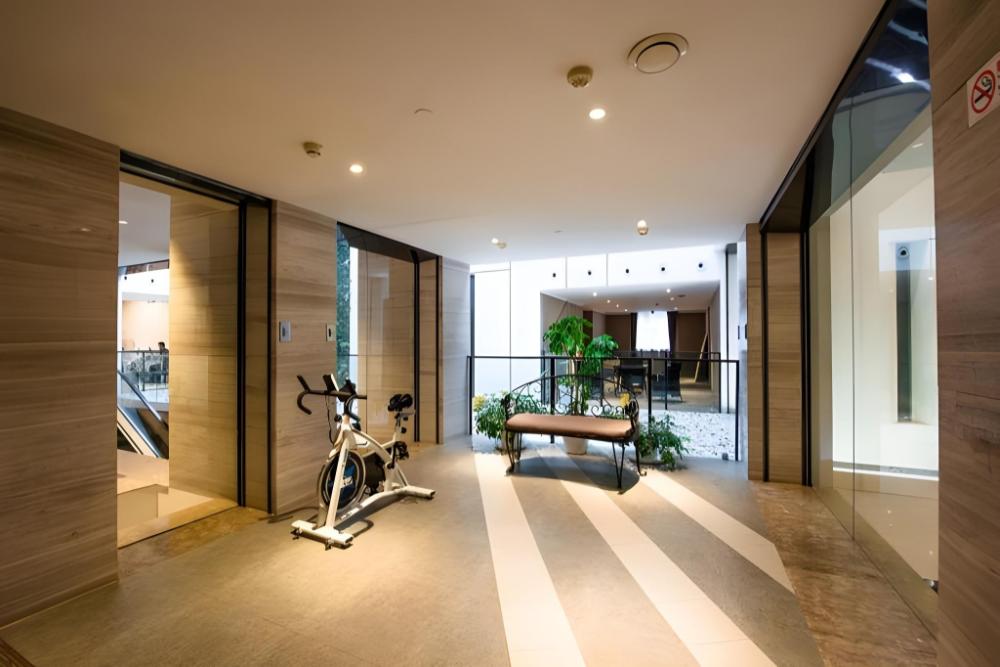 home inn plus subway station zhangzizhong road dongsi beijing