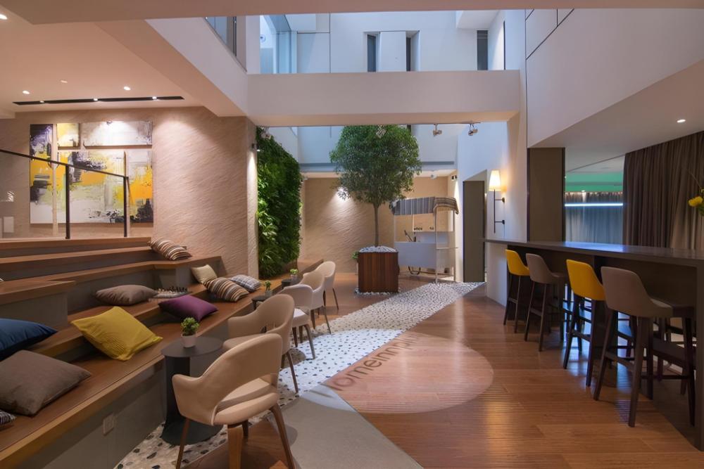 home inn plus subway station zhangzizhong road dongsi beijing