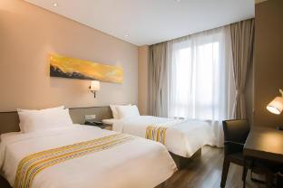 home inn plus subway station zhangzizhong road dongsi beijing