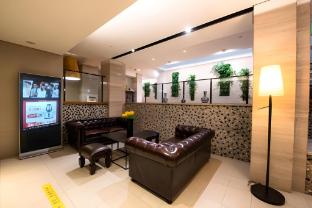 home inn plus subway station zhangzizhong road dongsi beijing