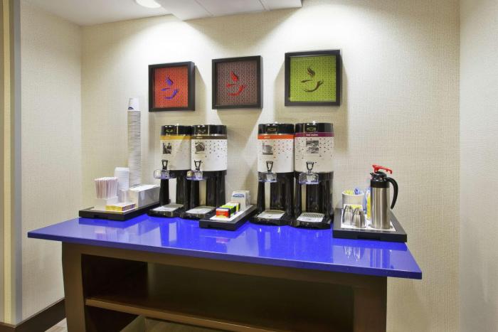 hampton inn and suites elyria