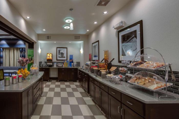 hampton inn and suites elyria