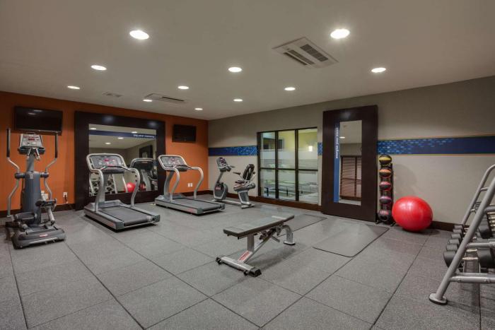 hampton inn and suites elyria