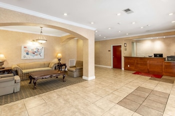 Econo Lodge Inn & Suites,Douglas>>Atlanta,2 star