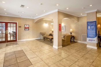 Econo Lodge Inn & Suites,Douglas>>Atlanta,2 star