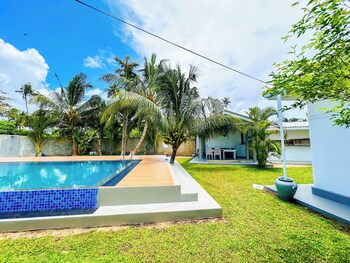 ocean view guest house and restaurant