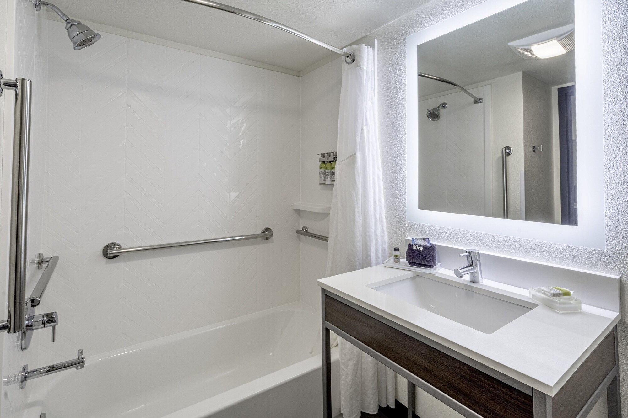 holiday inn and suites wausau rothschild by ihg