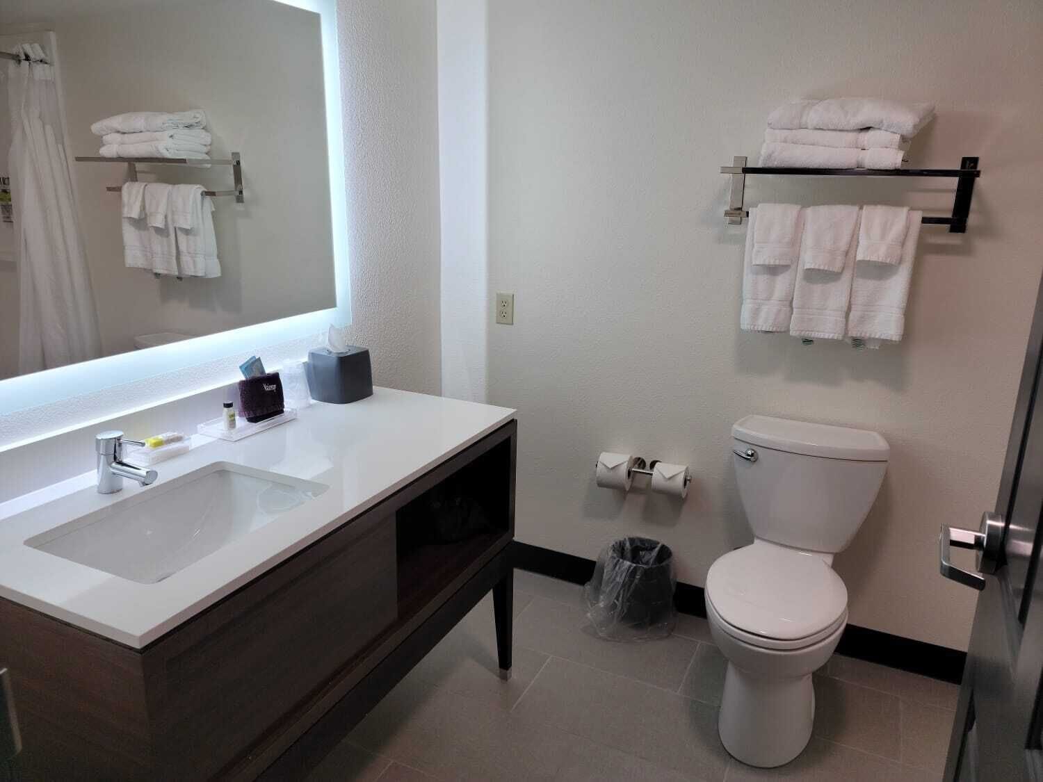 holiday inn and suites wausau rothschild by ihg