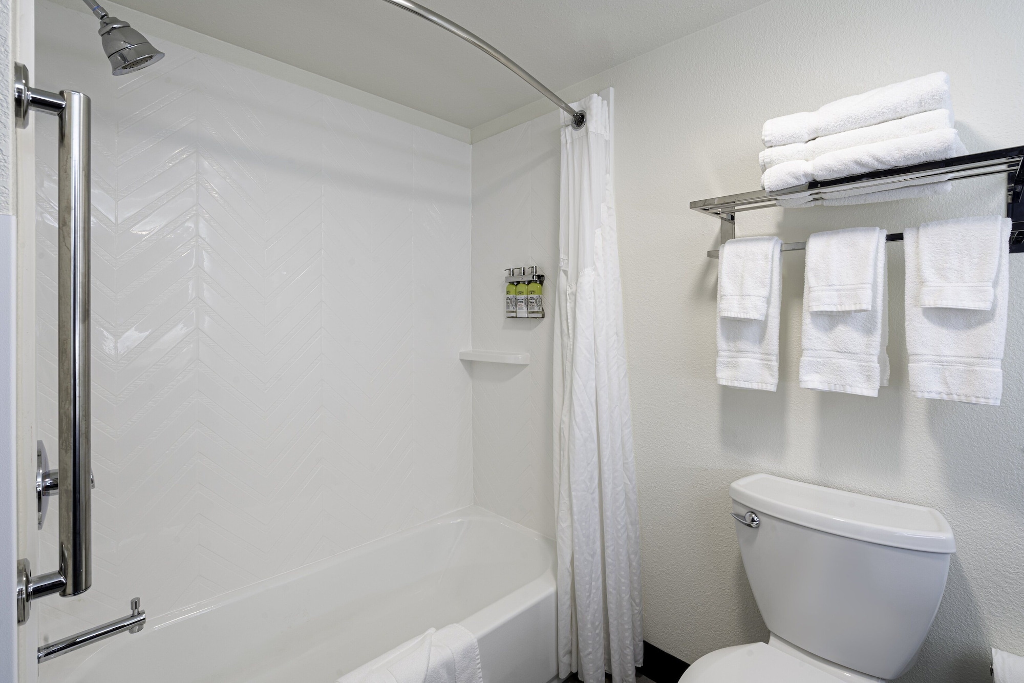 holiday inn and suites wausau rothschild by ihg