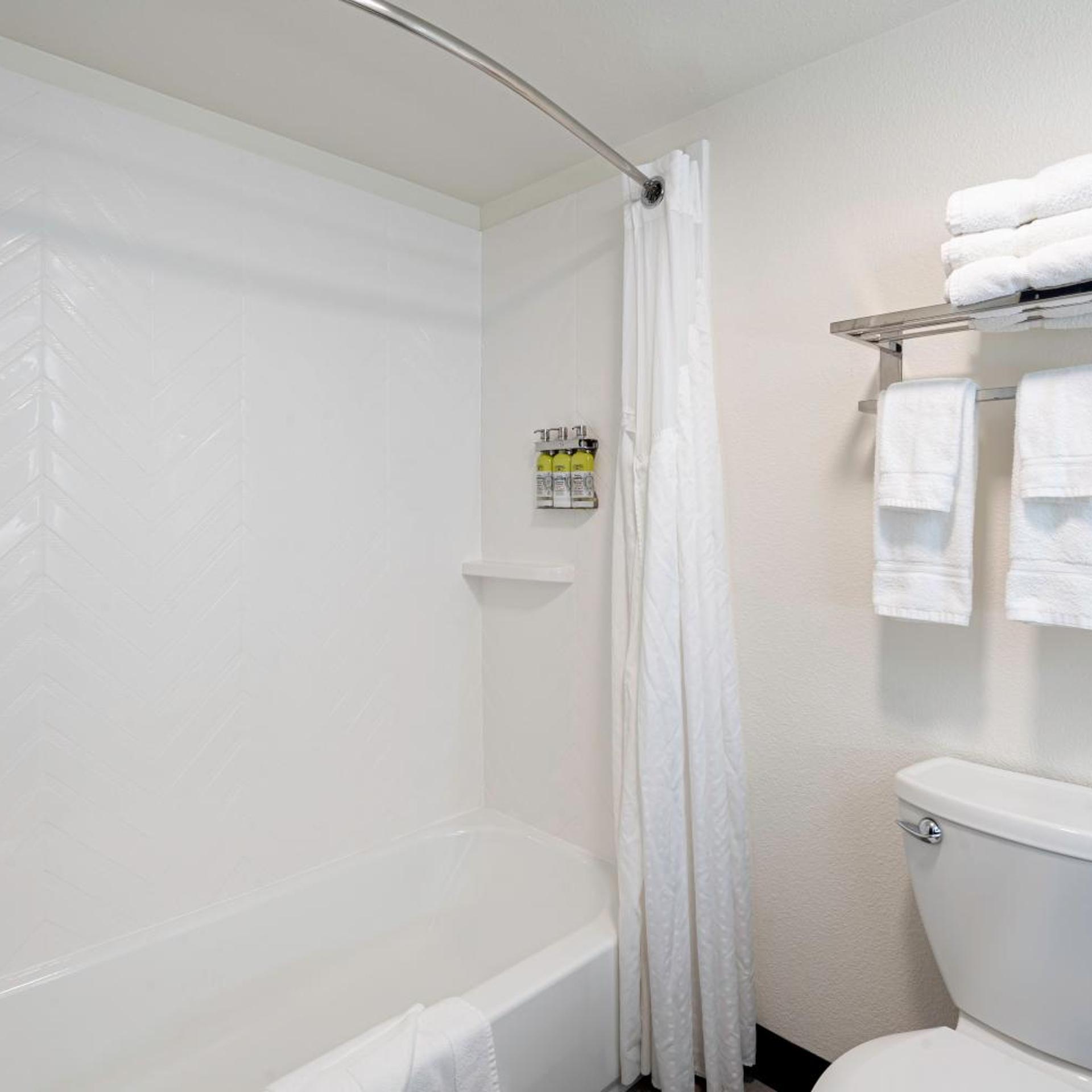 holiday inn and suites wausau rothschild by ihg