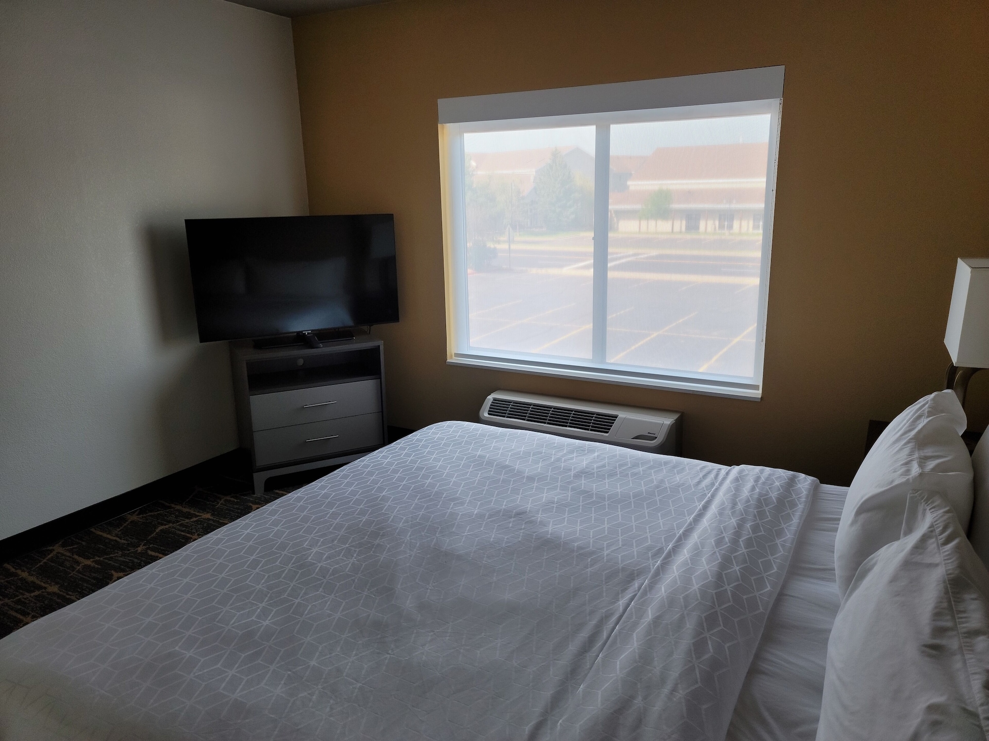 holiday inn and suites wausau rothschild by ihg
