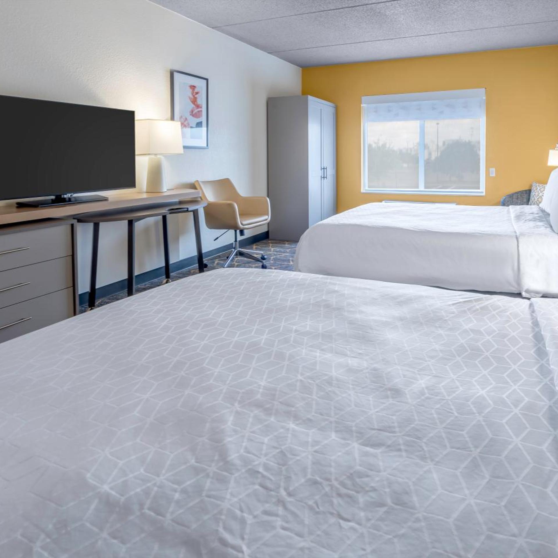holiday inn and suites wausau rothschild by ihg