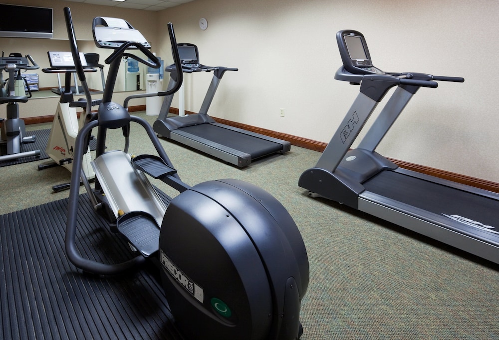 holiday inn and suites wausau rothschild by ihg