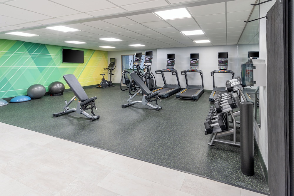 holiday inn and suites wausau rothschild by ihg