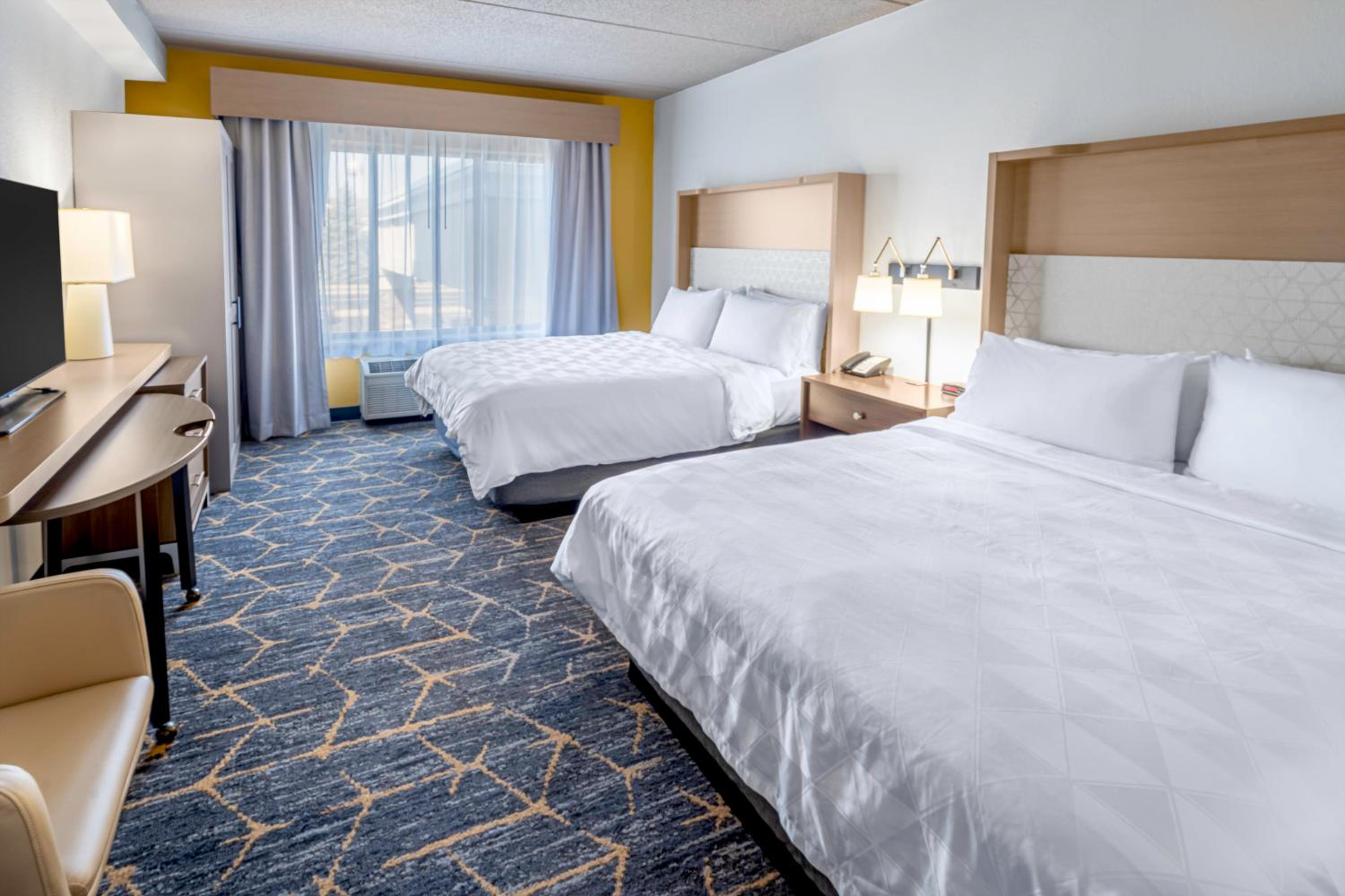 holiday inn and suites wausau rothschild by ihg
