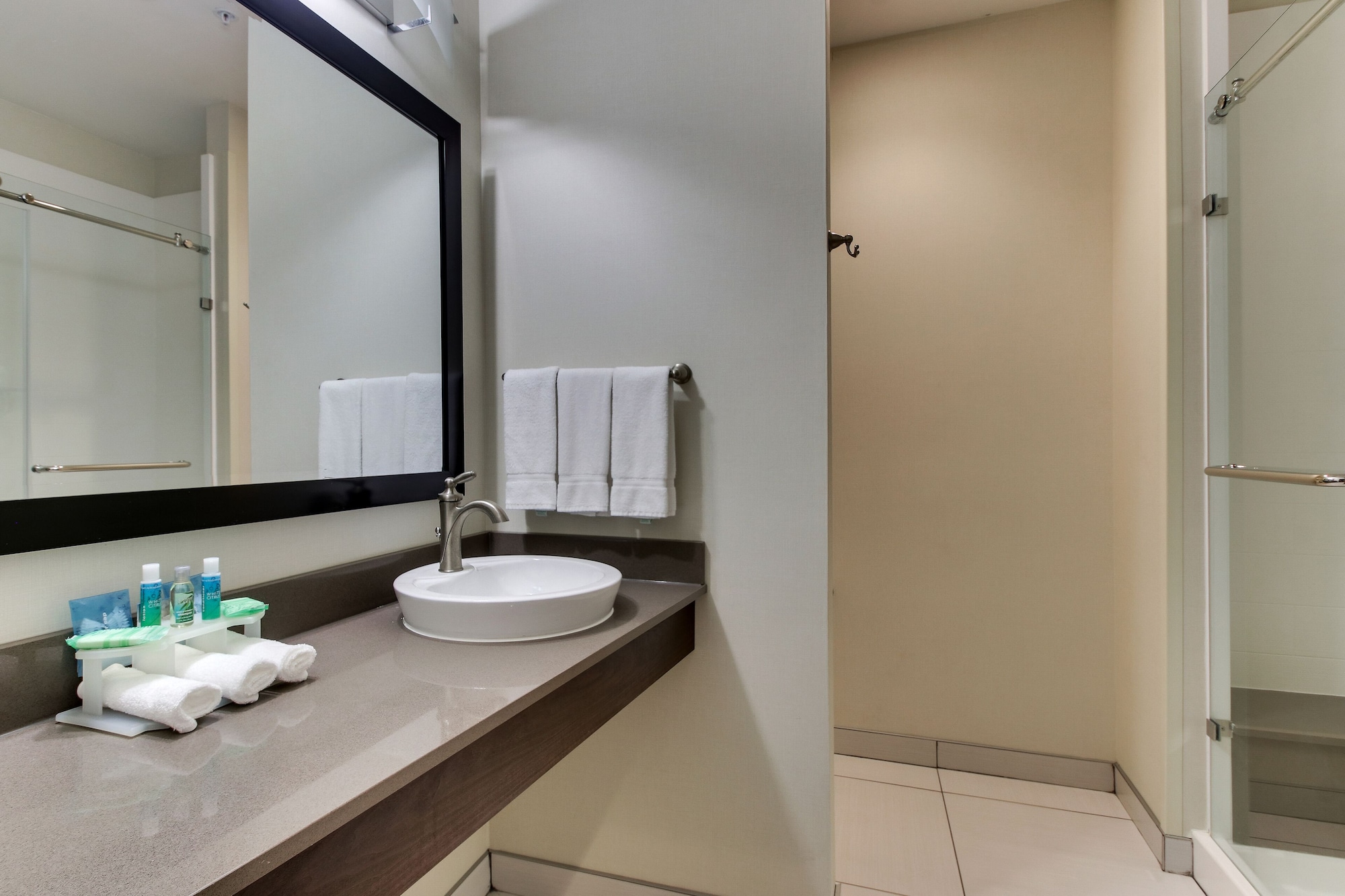 holiday inn express cheektowaga north east by ihg