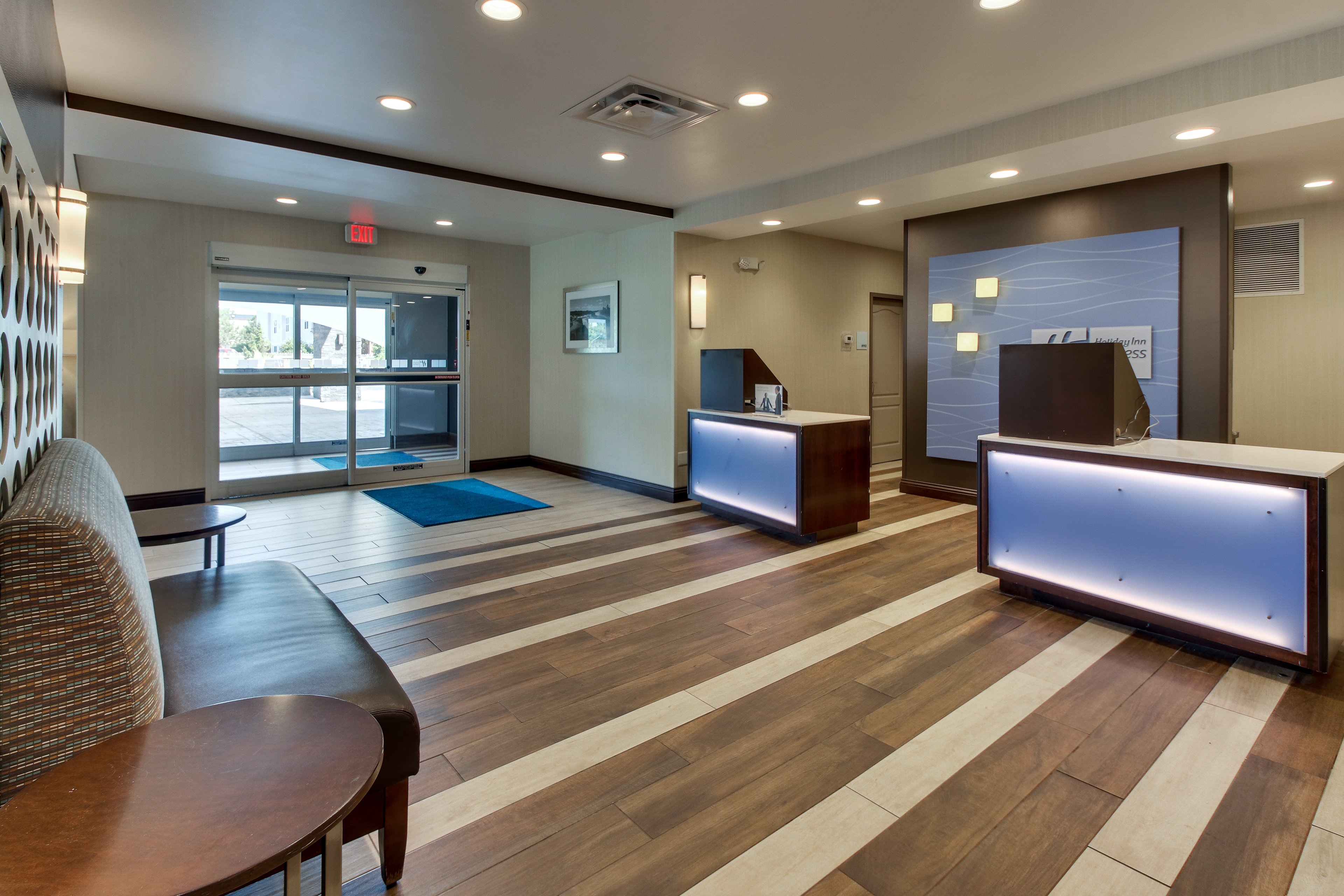 holiday inn express cheektowaga north east by ihg