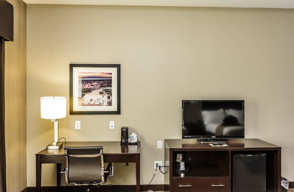 holiday inn express cheektowaga north east by ihg