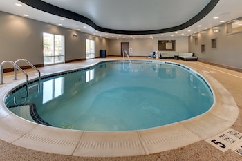 Holiday Inn Express Cheektowaga North East By Ihg,Cheektowaga>>Buffalo,3 star