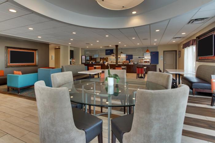 holiday inn express cheektowaga north east by ihg