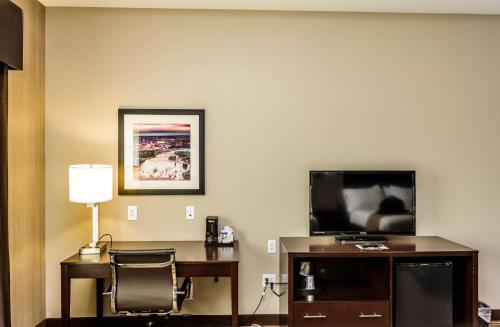 holiday inn express cheektowaga north east by ihg
