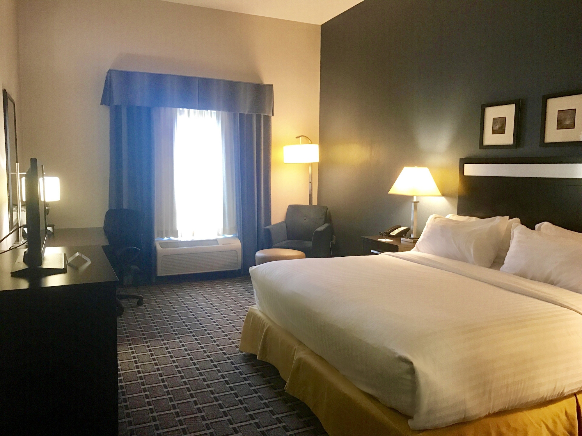 holiday inn express hotel and suites morton peoria a