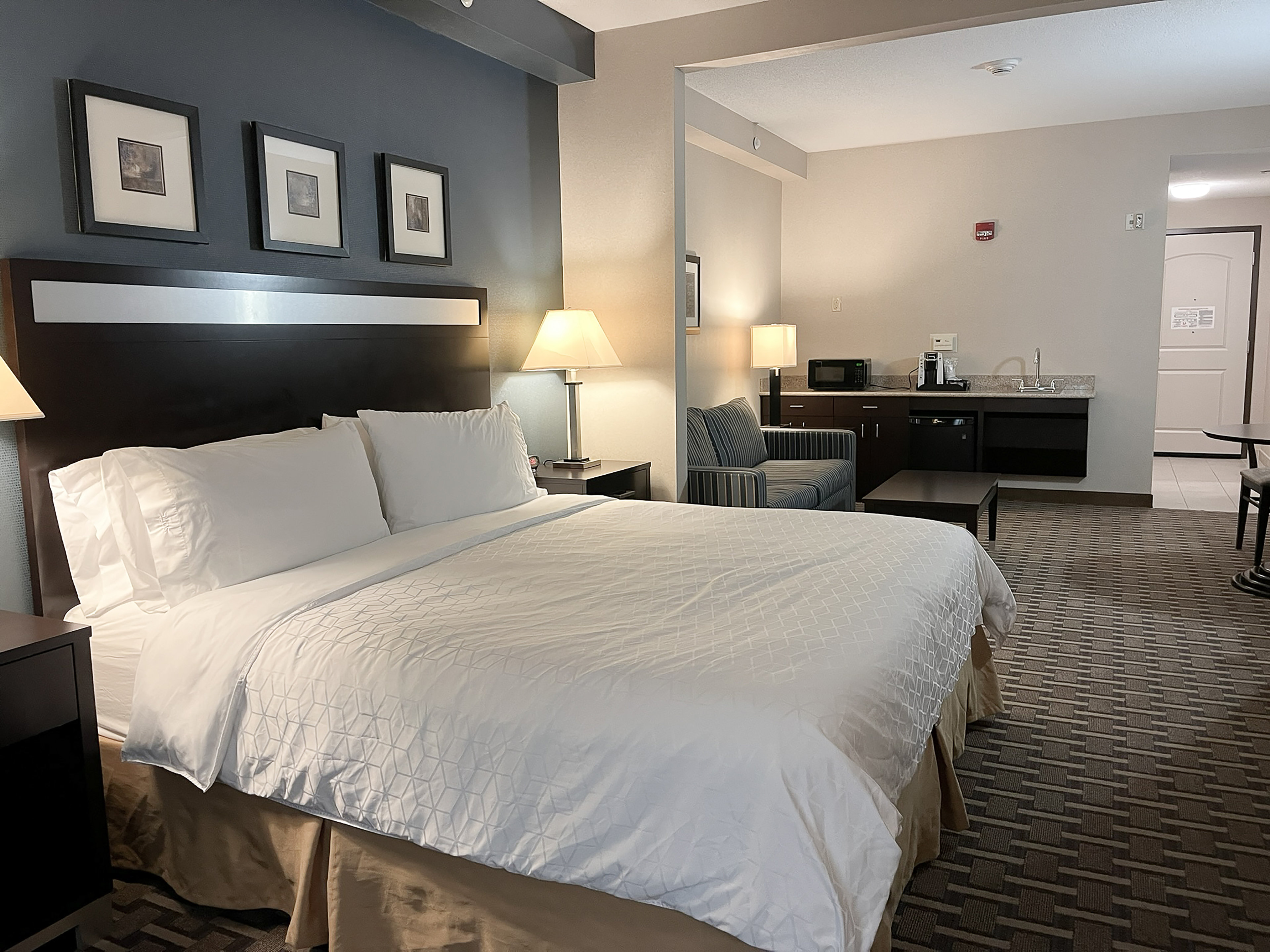 holiday inn express hotel and suites morton peoria a
