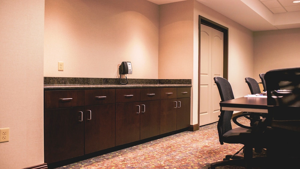 holiday inn express hotel and suites morton peoria a