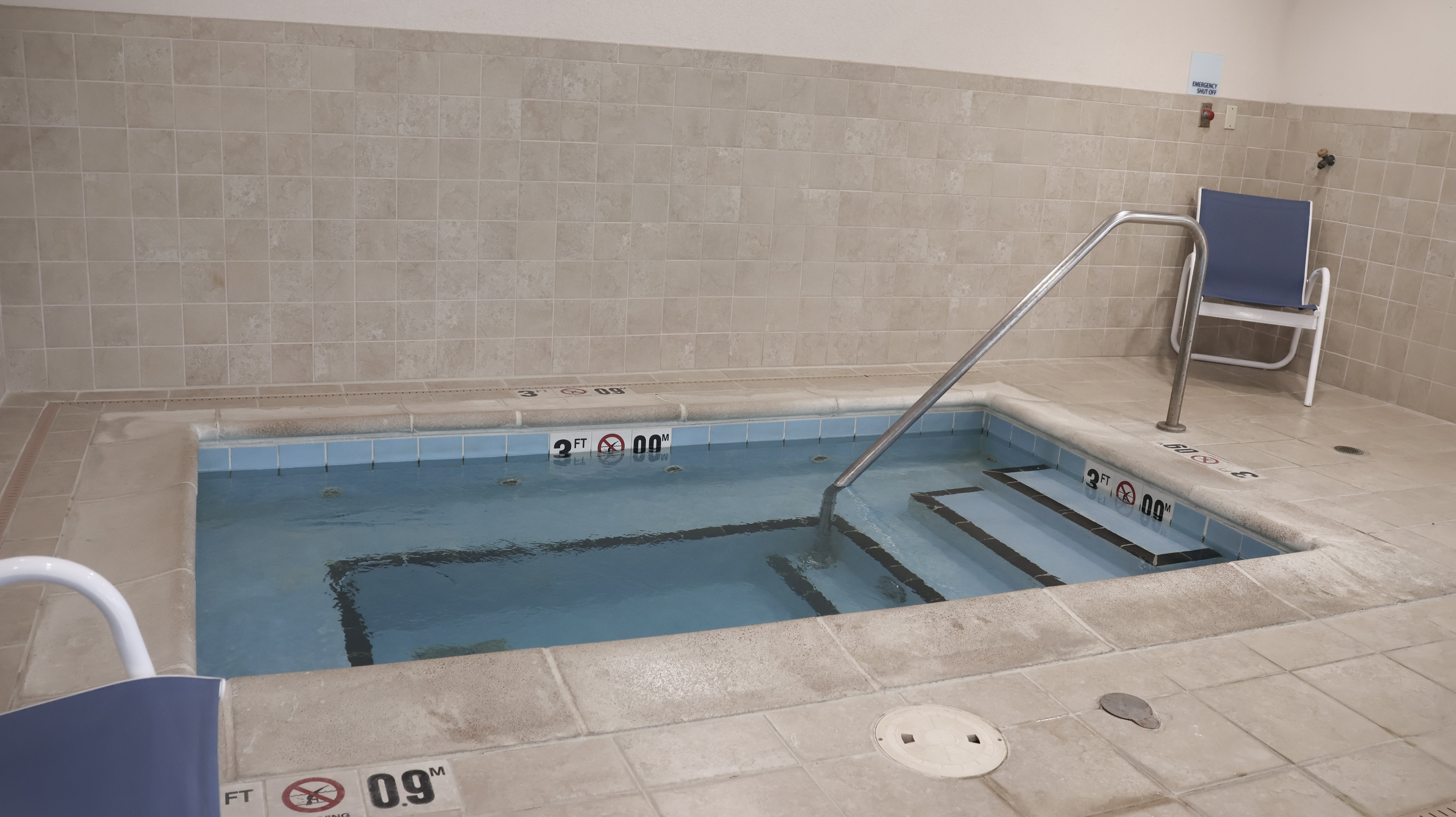 holiday inn express hotel and suites morton peoria a