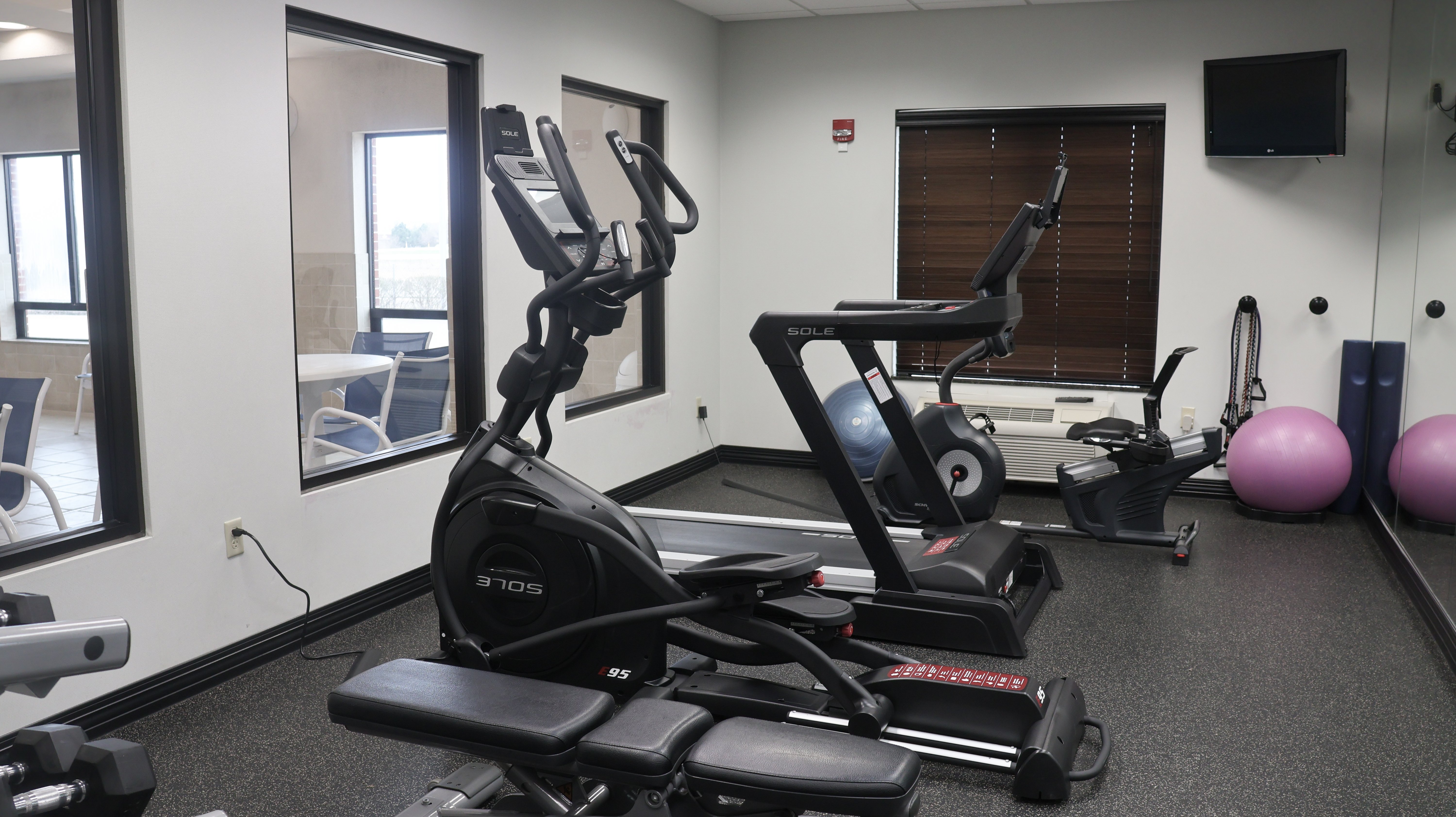 holiday inn express hotel and suites morton peoria a