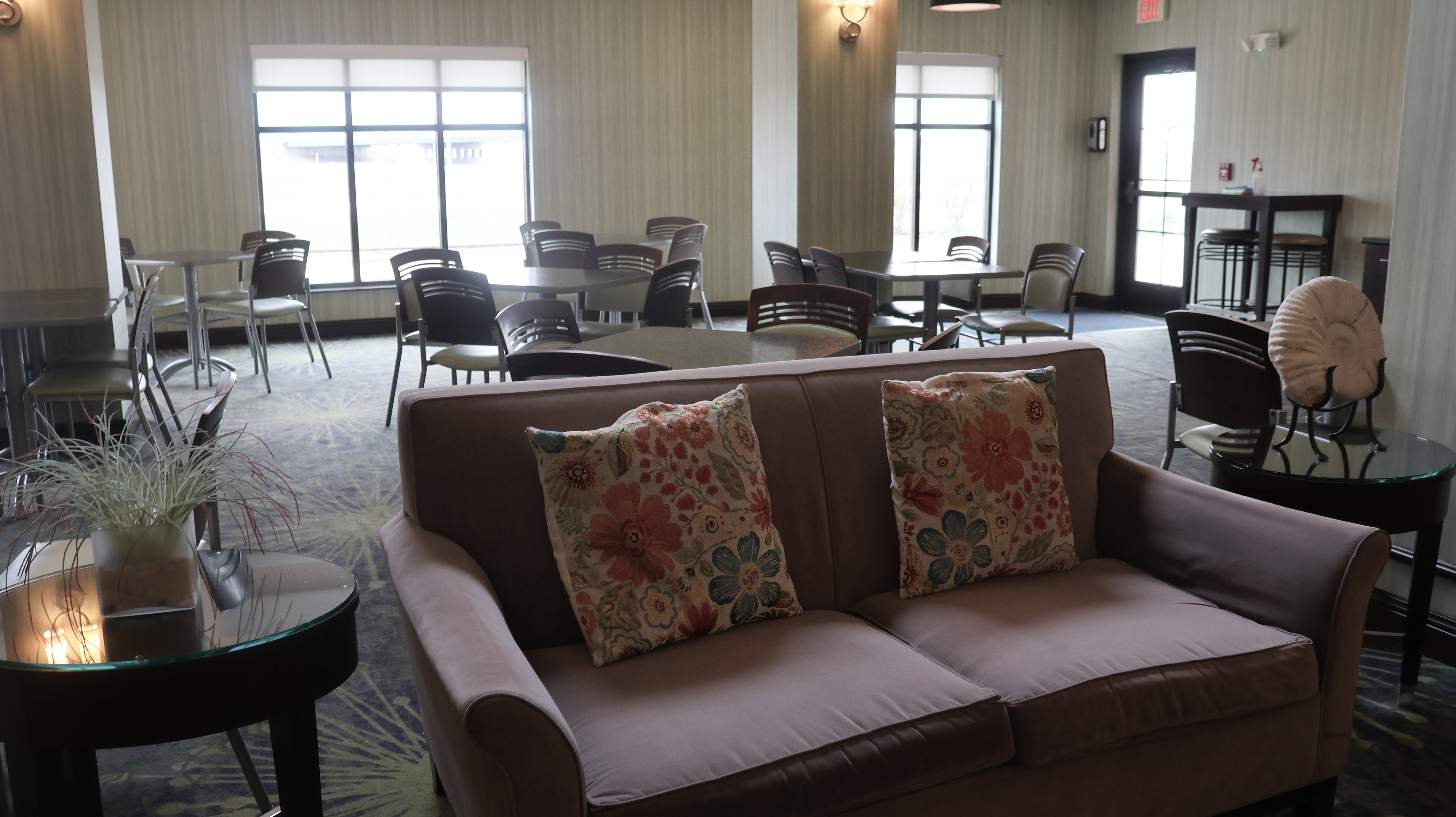 holiday inn express hotel and suites morton peoria a