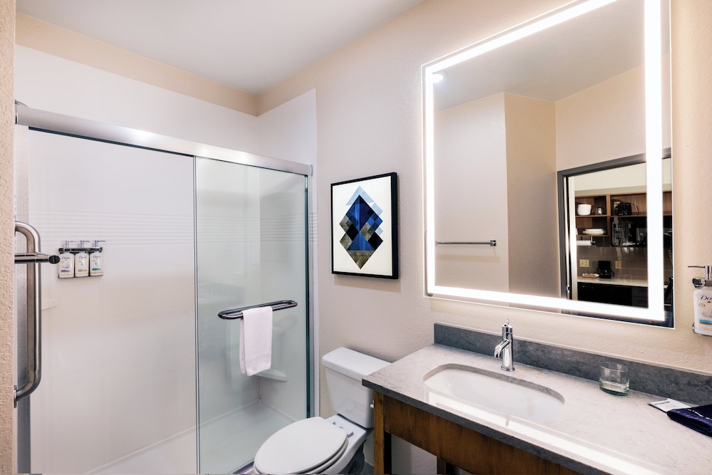 candlewood suites fayetteville by ihg