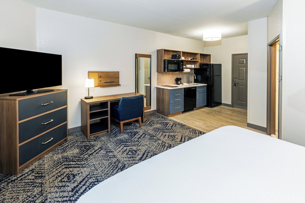 candlewood suites fayetteville by ihg