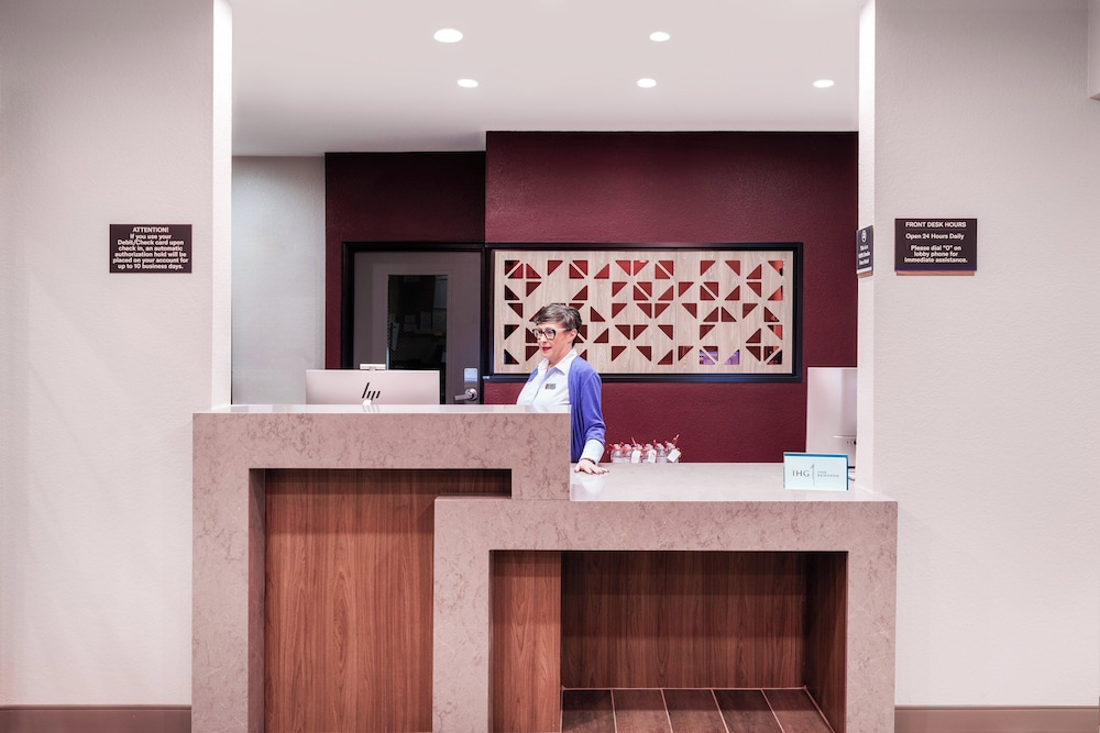 candlewood suites fayetteville by ihg