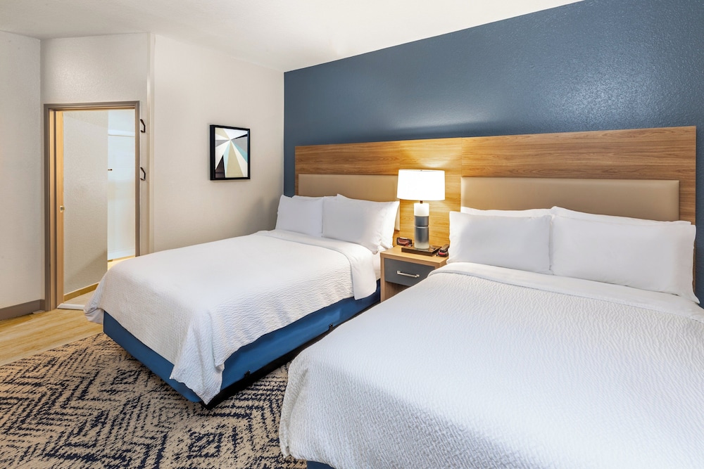 candlewood suites fayetteville by ihg