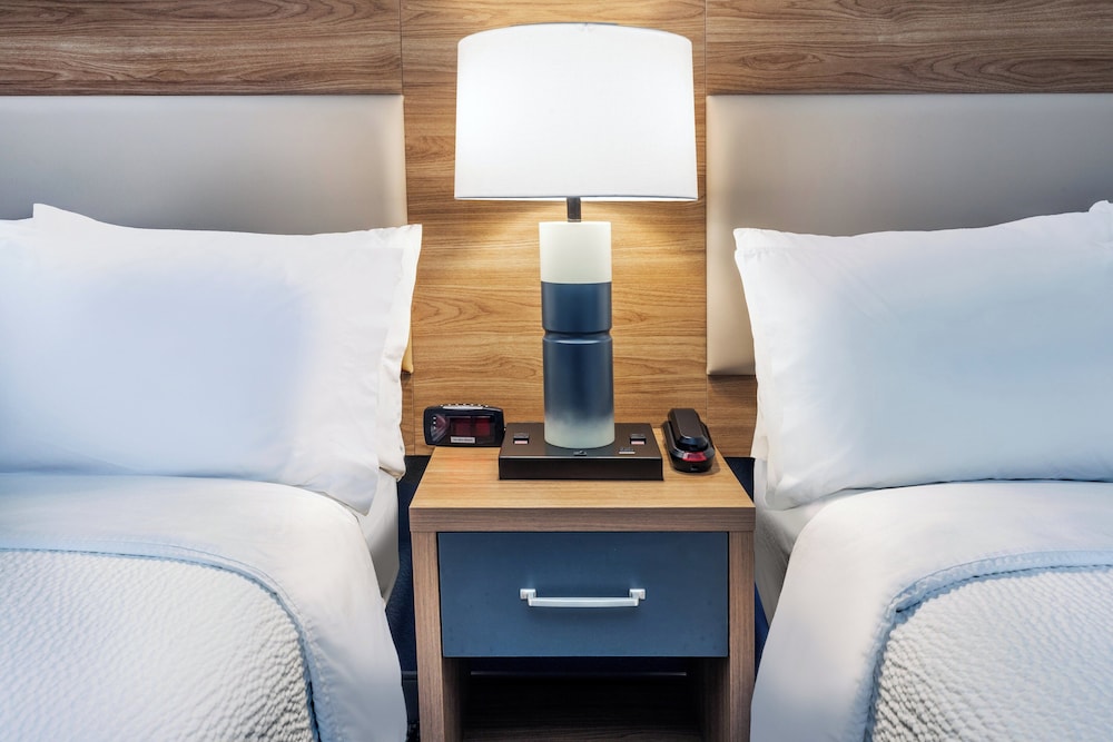 candlewood suites fayetteville by ihg